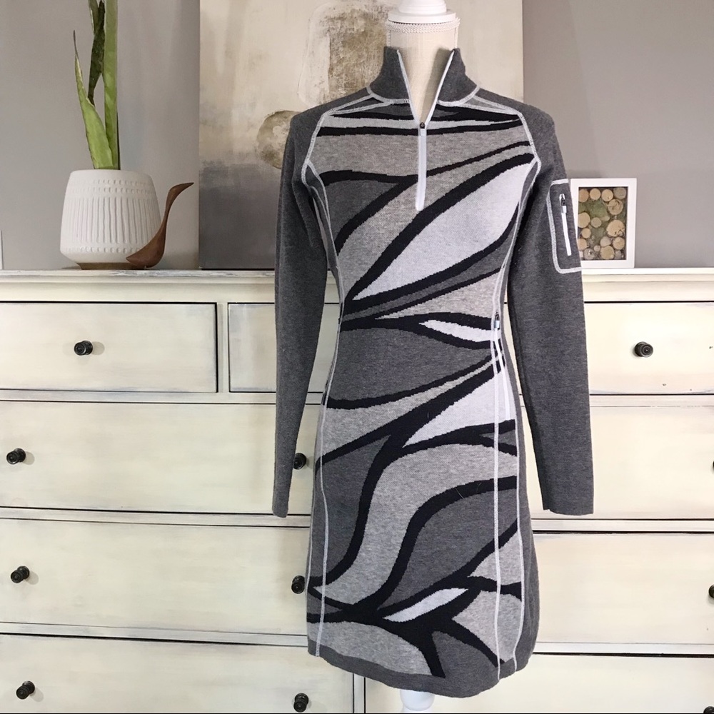 Title 9 Merino Wool Blend Swirl Dress XS